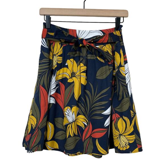 Ann Taylor Factory 00 Petite A-Line Floral Skirt - Picture 1 of 8